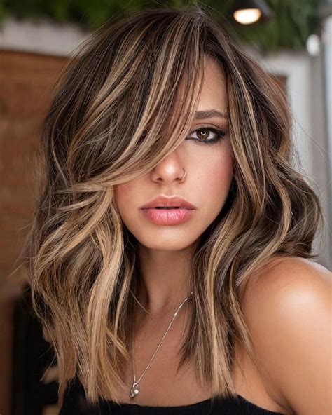 cabelo médio ondulado|Corte de cabelo médio: 47 looks que esbanjam estilo